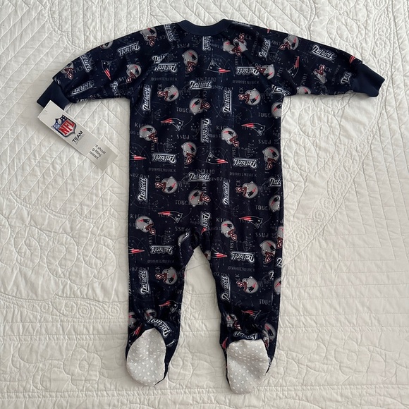 NWT NFL Team Apparel New England Patriots Footed Sleeper Pajamas 12 Months - Picture 8 of 10